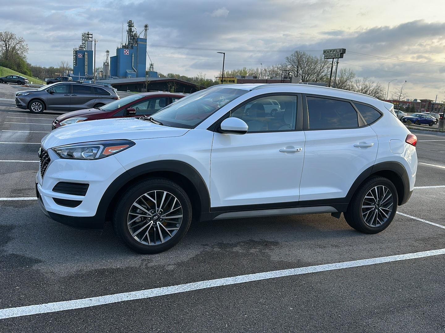 Used 2021 Hyundai Tucson SEL with VIN KM8J33AL0MU368405 for sale in Kansas City