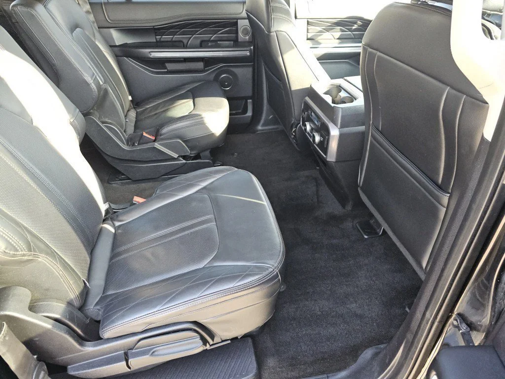 Used 2018 Shadow Black Ford Platinum image 30