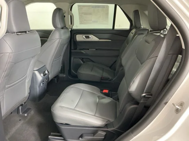 New 2026 Star White Metallic Tri-Coat Ford Active image 28