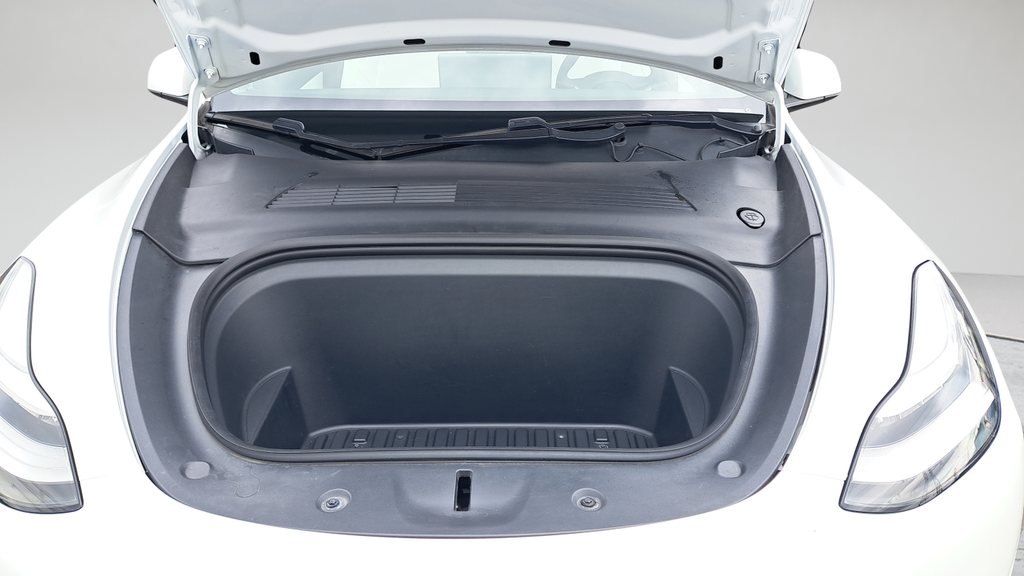 Used 2021  Tesla Long Range image 26