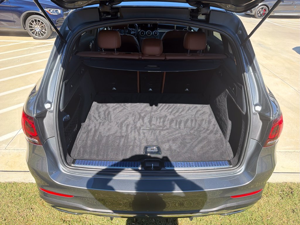 Used 2020 Gray Mercedes-Benz GLC 300 image 9