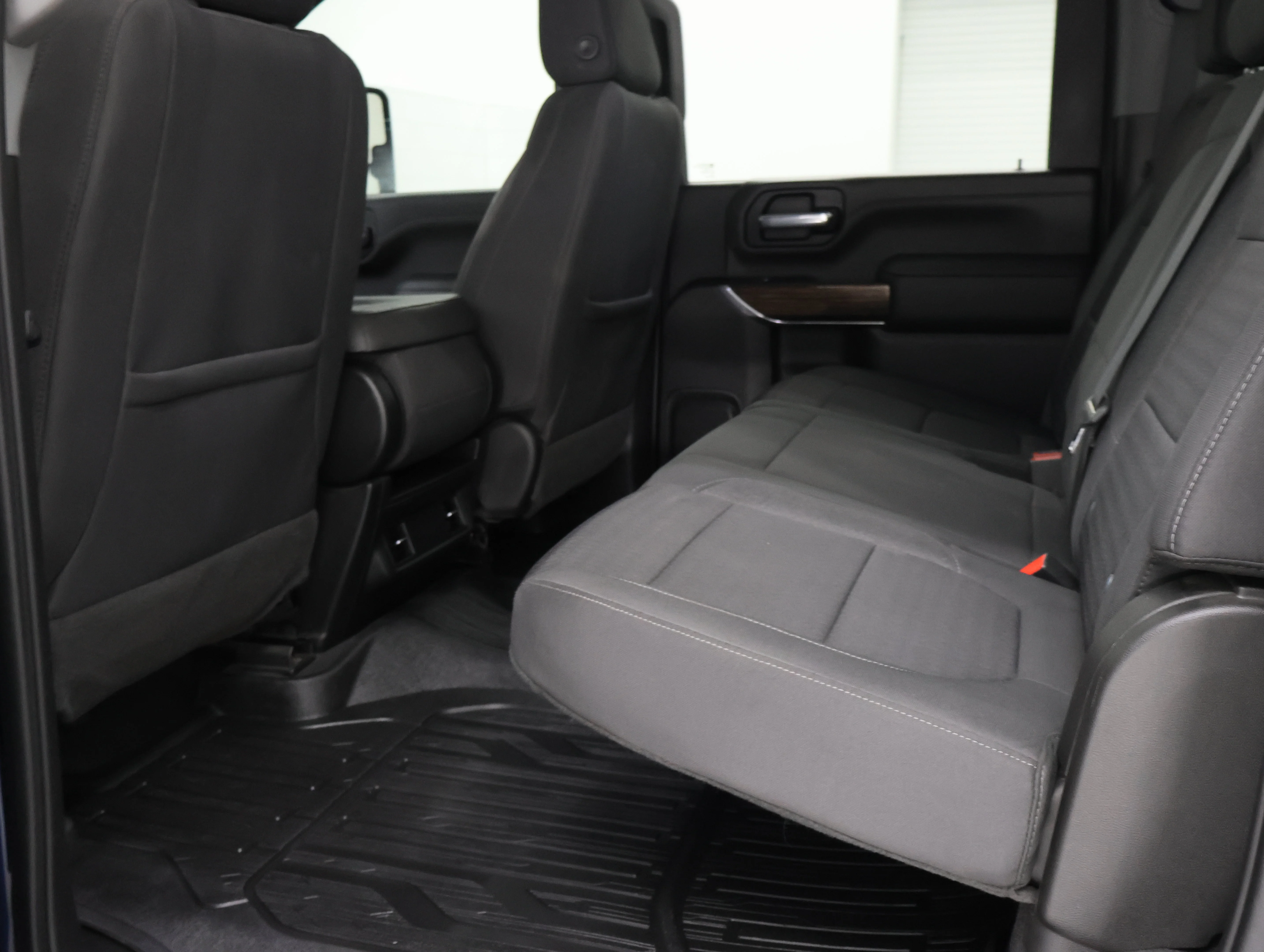 Used 2023 Pacific Blue Metallic GMC SLE image 9