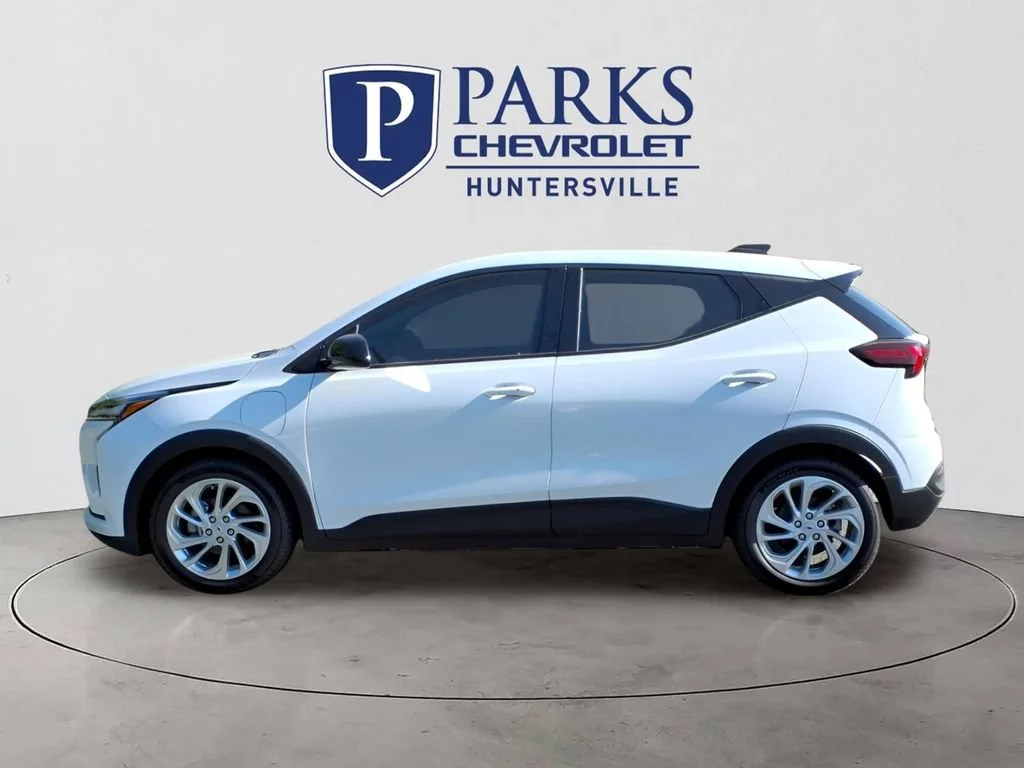 2027 Chevrolet Bolt LT - Photo 28