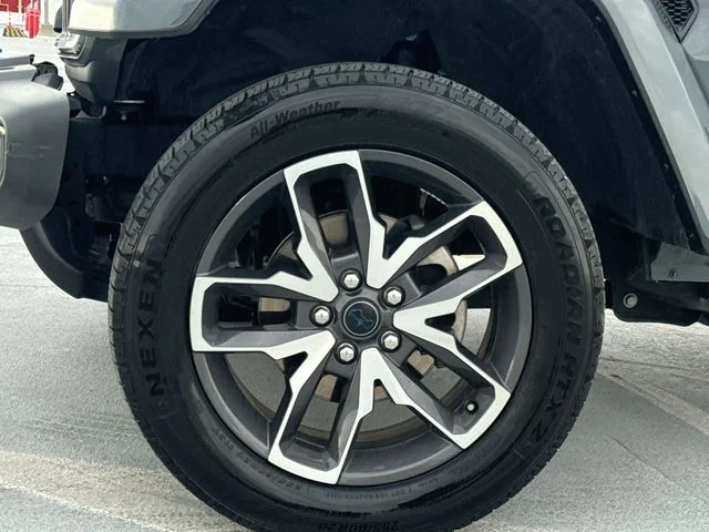 Used 2024 Gray Jeep Sport S 4xe image 10