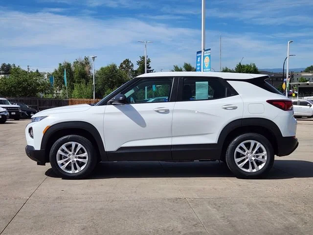 Used 2023 Summit White Chevrolet LS image 4