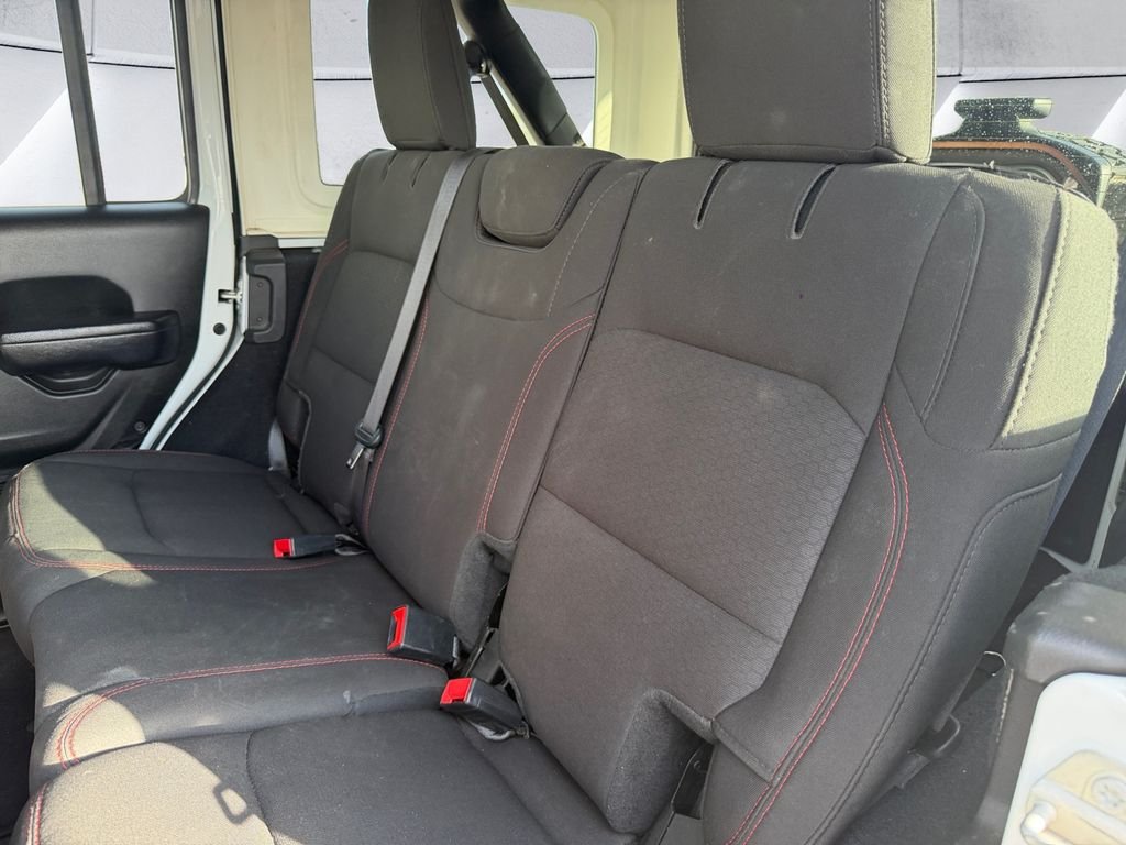 Used 2023 White Jeep Rubicon image 18
