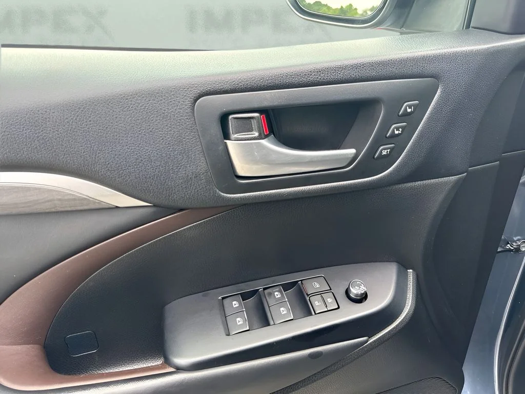 Used 2018 Blue Toyota Limited image 21