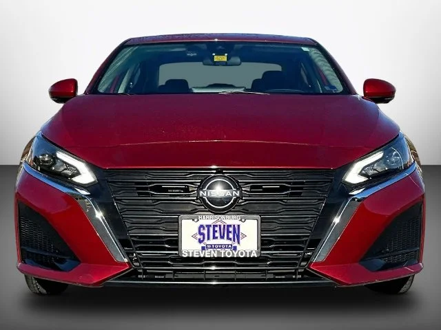 Used 2023 Red Nissan 2.5 SL image 2