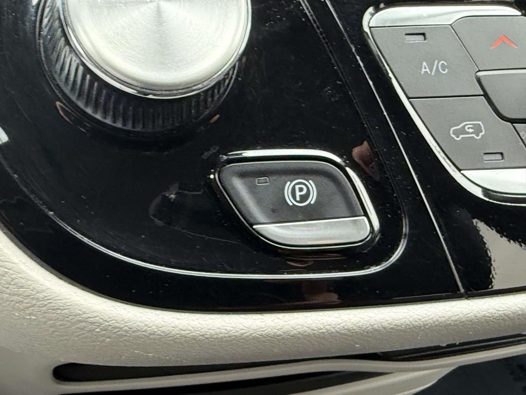Used 2024 Black Chrysler Touring L image 31