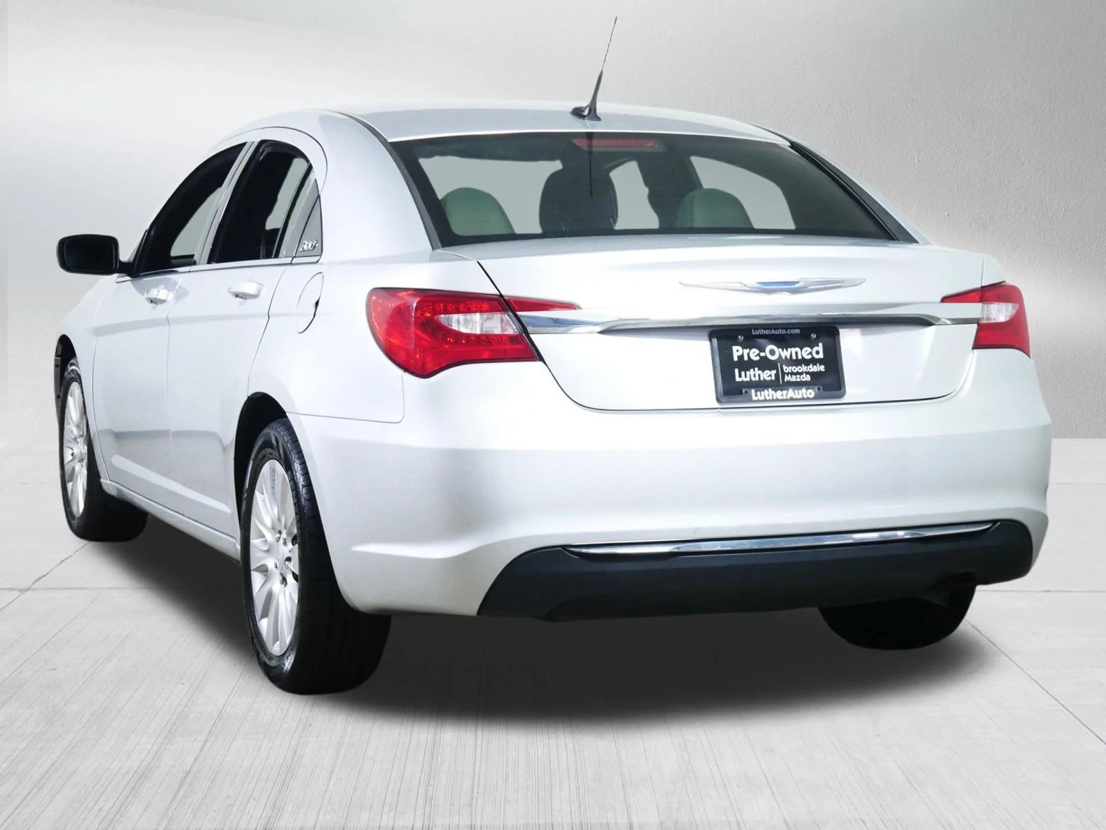 Used 2011 Bright Silver Metallic Chrysler LX image 5