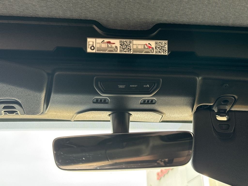 Used 2022 Black Jeep Unlimited Rubicon image 23