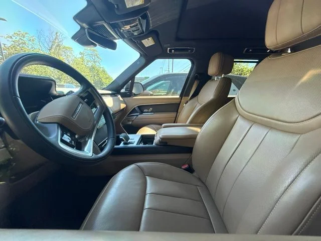 Used 2025 Gray Land Rover SE image 2