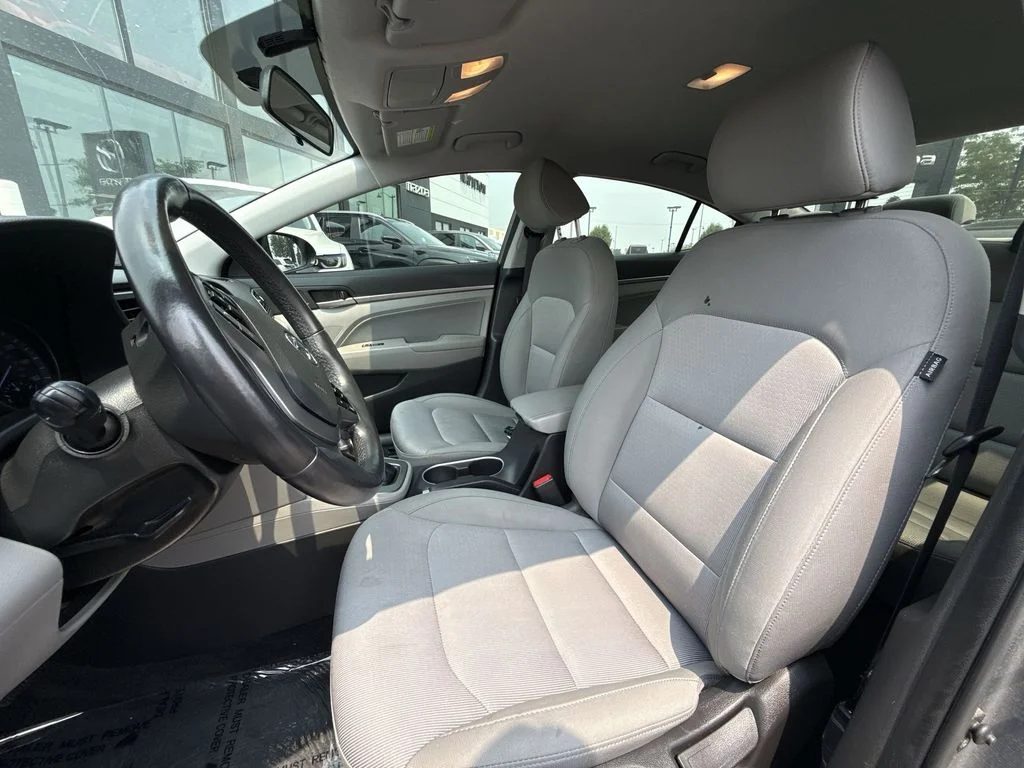 Used 2017 Gray Hyundai SE image 11