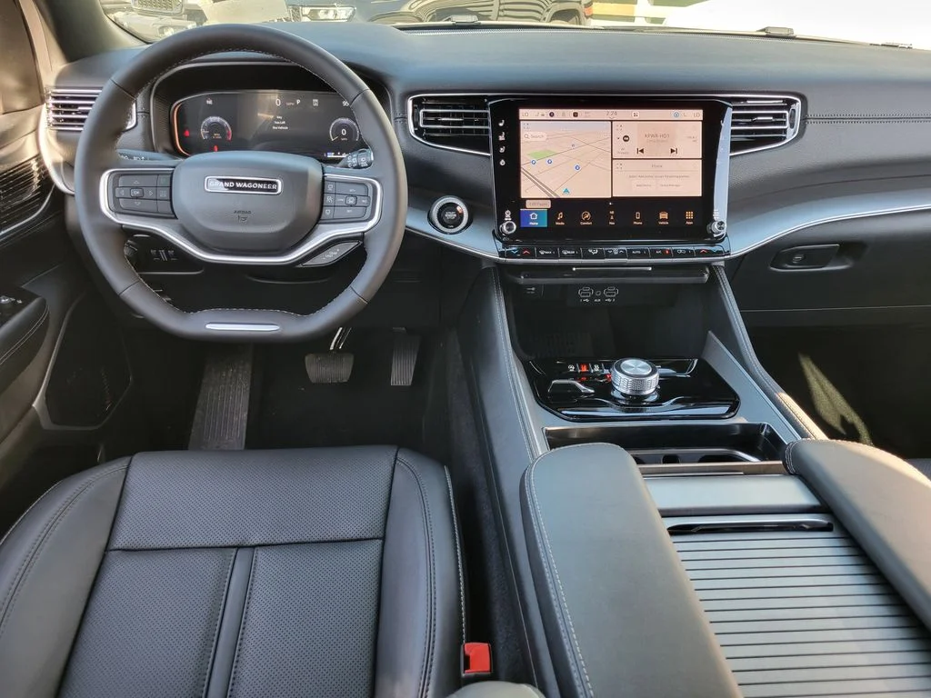 2026 Jeep Grand Wagoneer photo 3