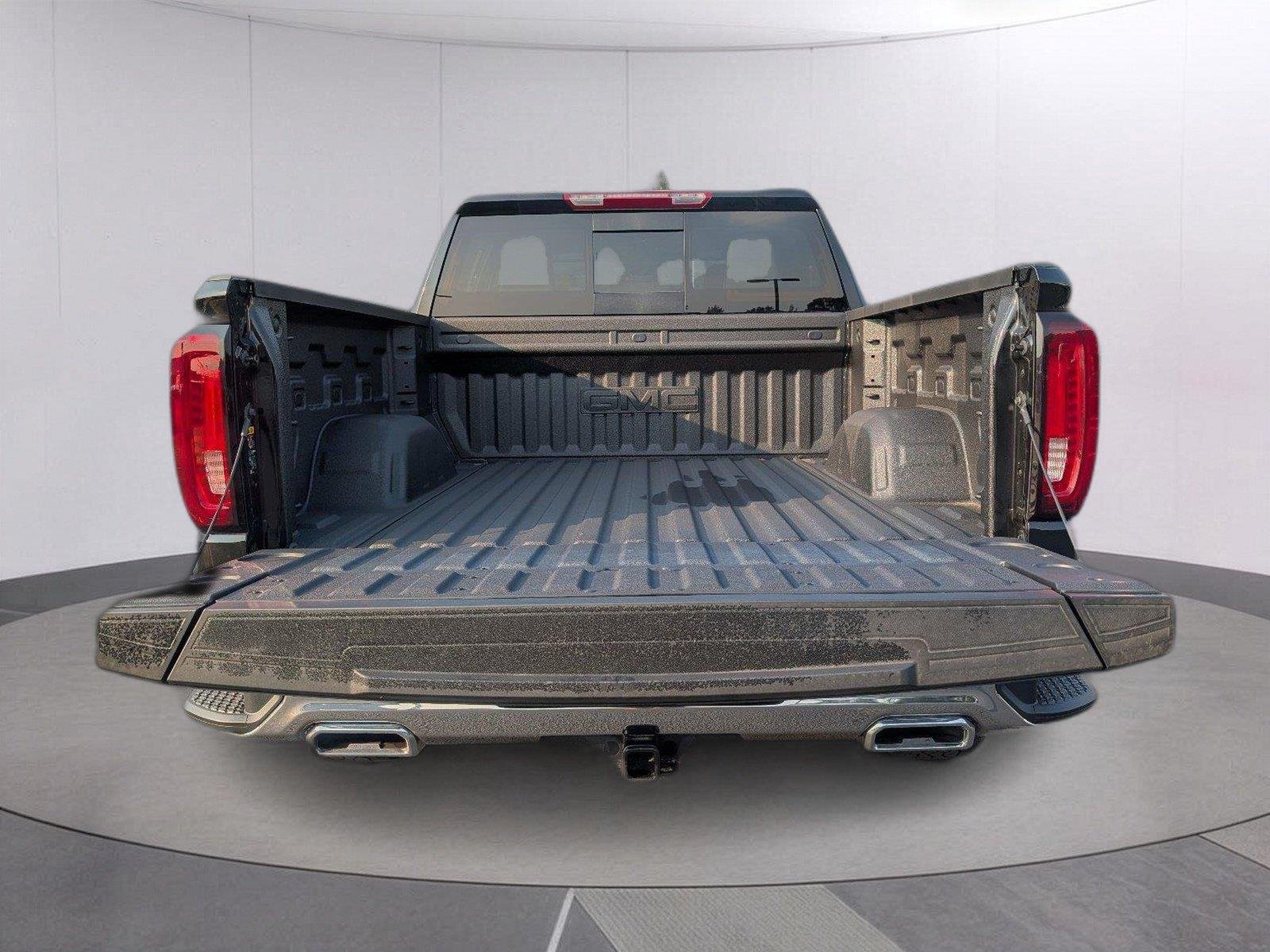 New 2026 Onyx Black GMC SLT image 5
