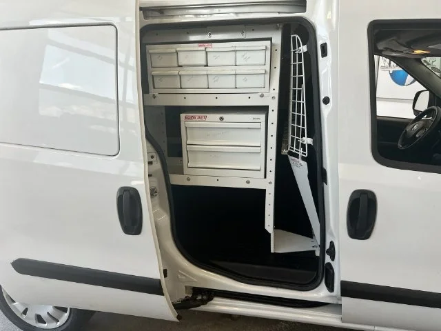 Used 2019 White Ram Tradesman SLT image 29