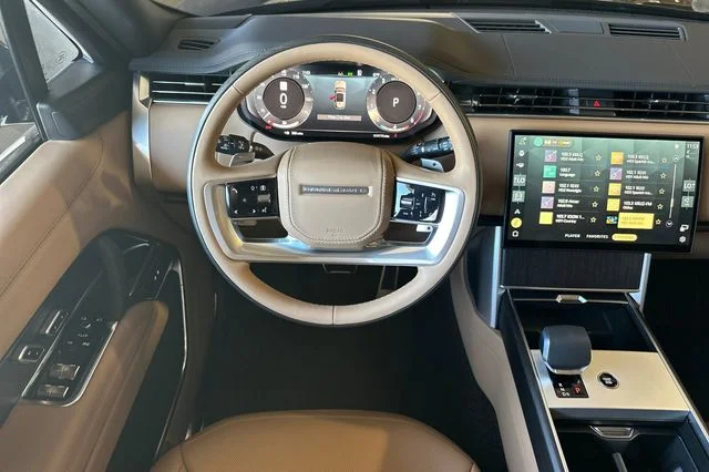 New 2026 Charente Grey Land Rover SE image 13