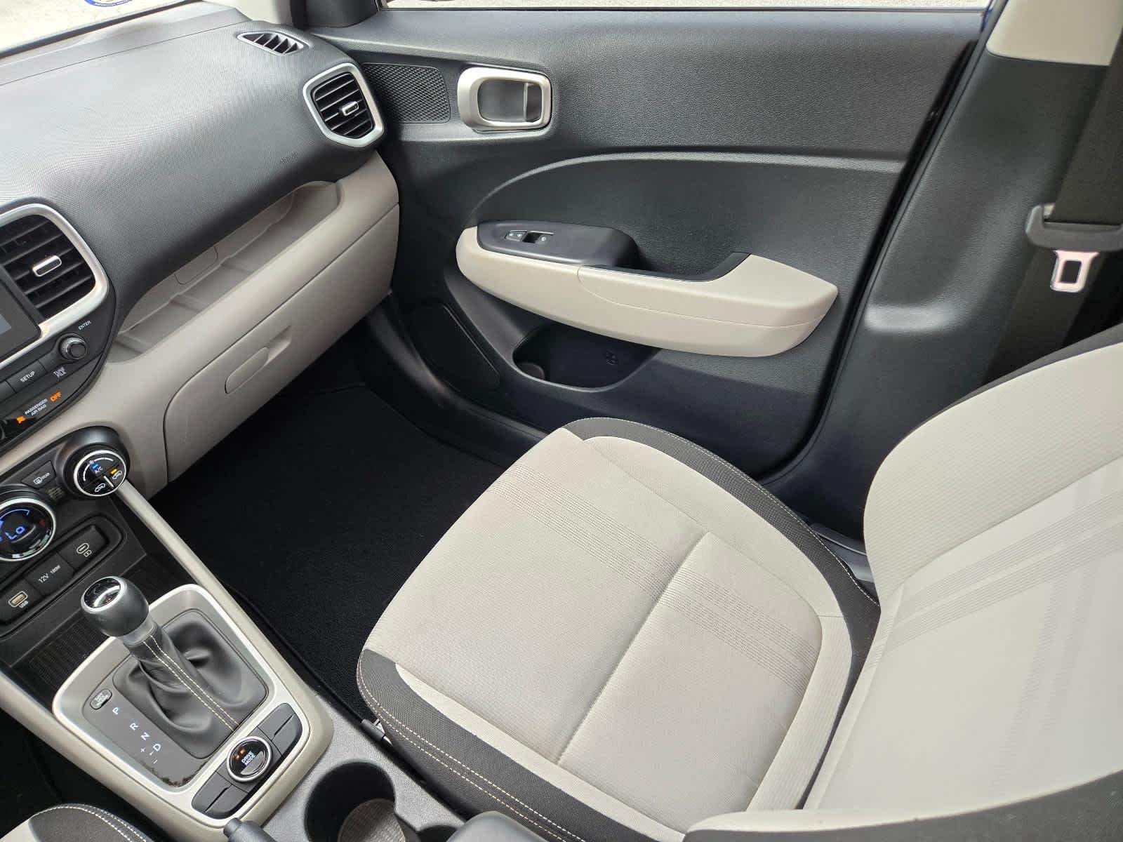 2023 Hyundai Venue SEL - Photo 20