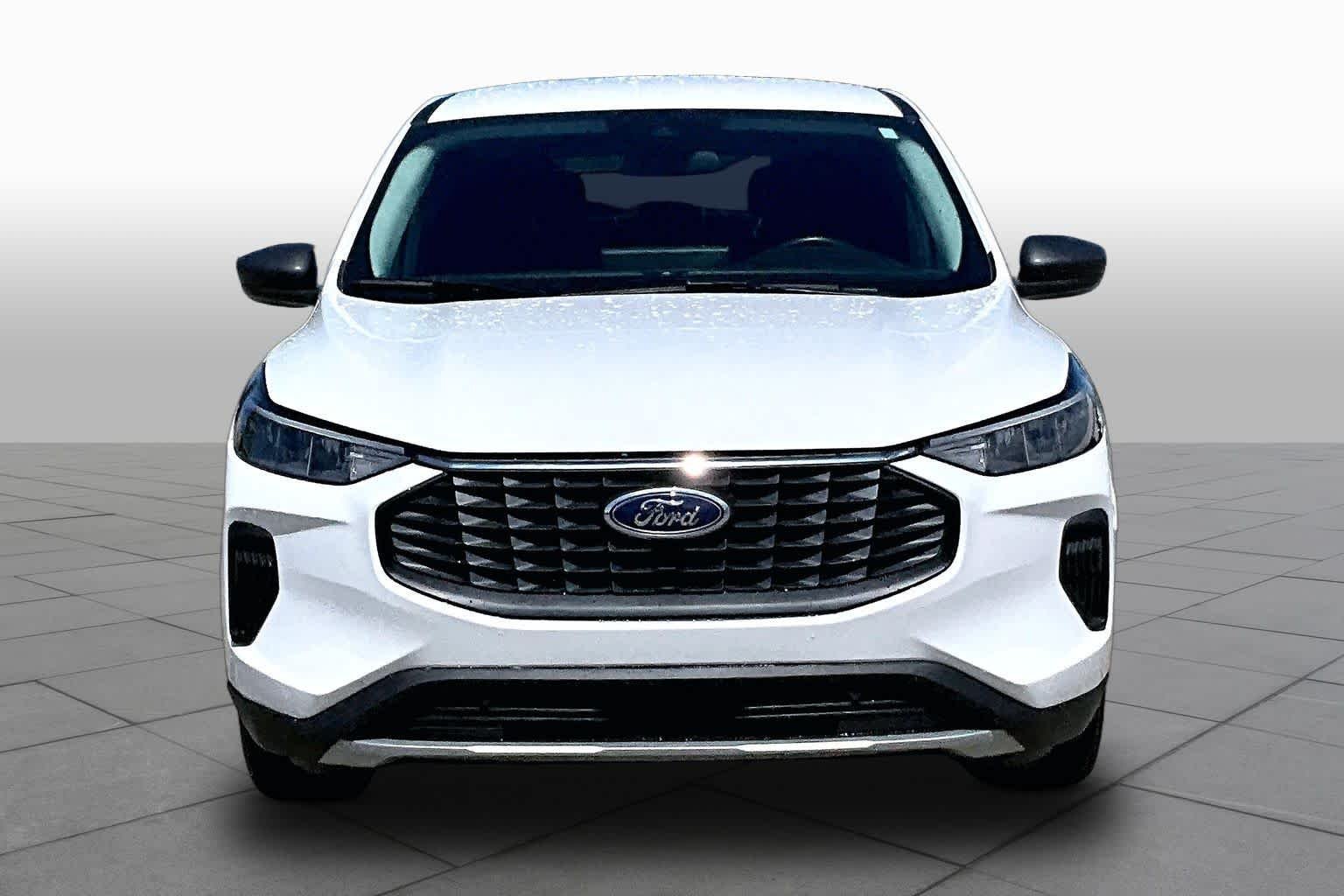 Used 2023 Oxford White Ford Active image 4