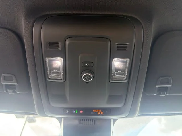 Used 2025 White Chevrolet LT image 23