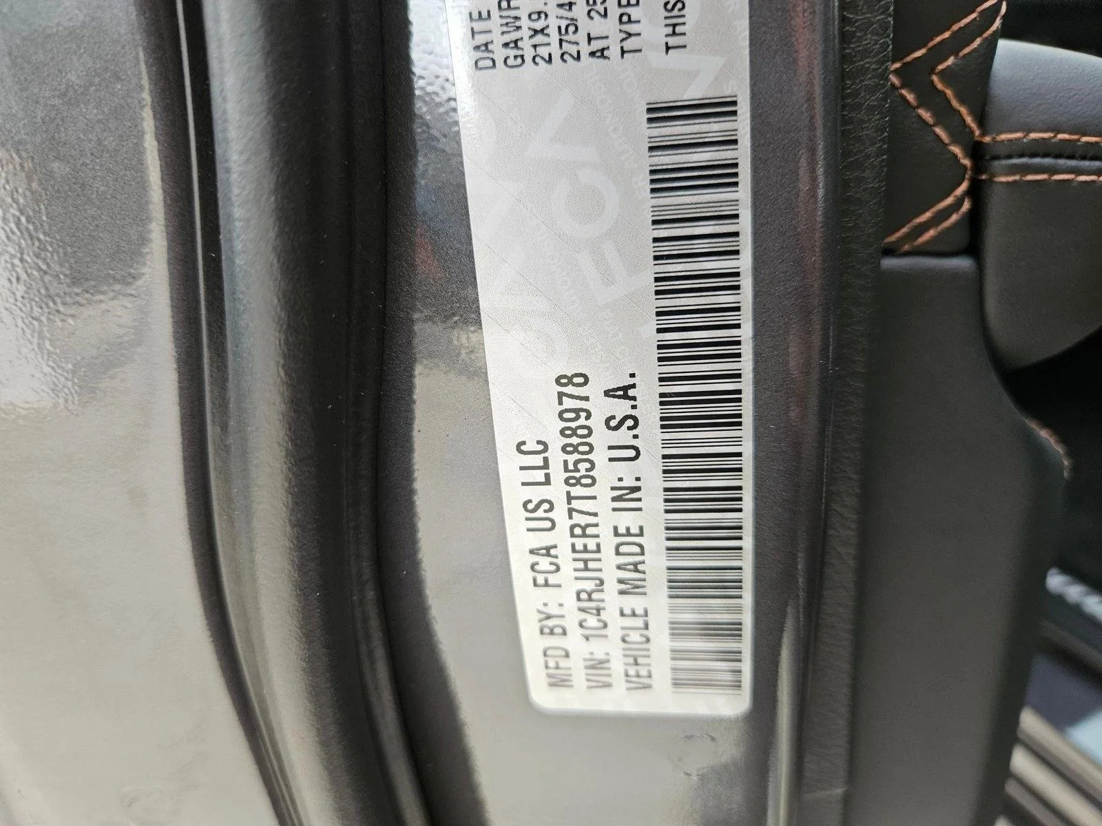New 2026 Baltic Gray Metallic Clear-Coat Exterior Paint Jeep Summit image 18