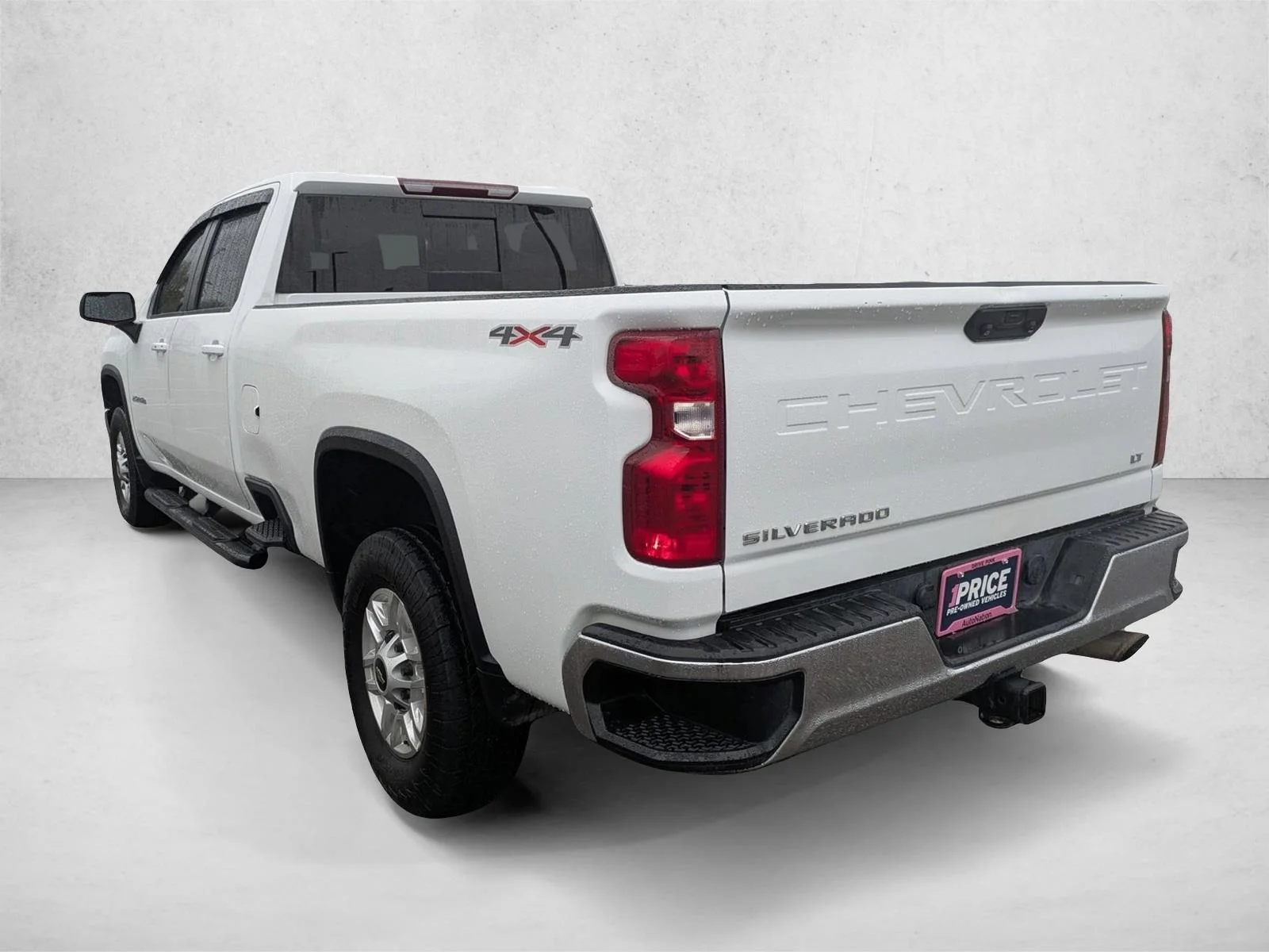 Used 2022 Summit White Chevrolet LT image 8