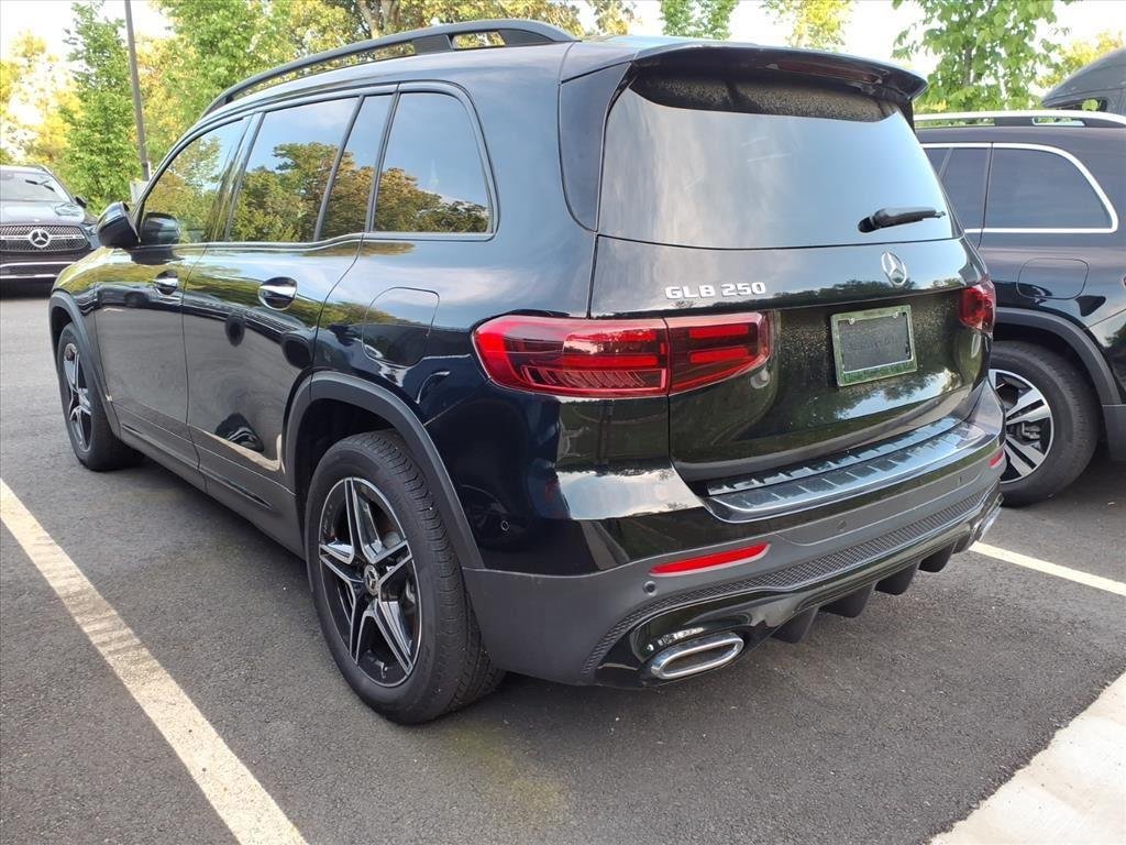 New 2025 BLACK Mercedes-Benz GLB 250 image 28