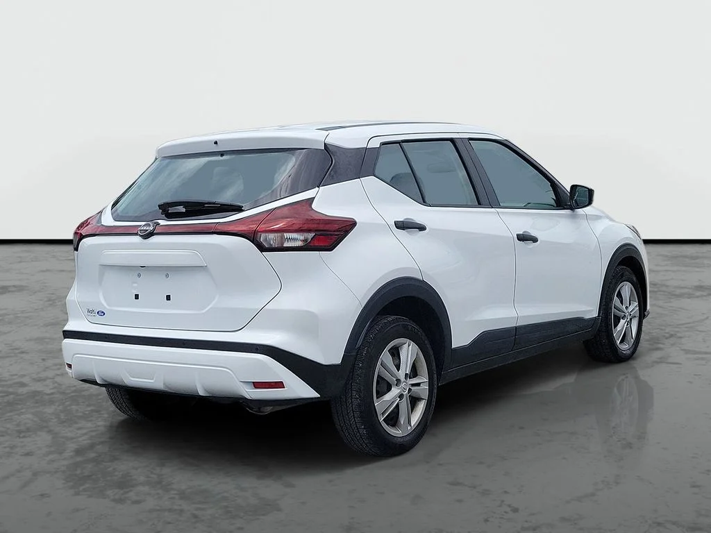 Used 2024 White Nissan S image 5