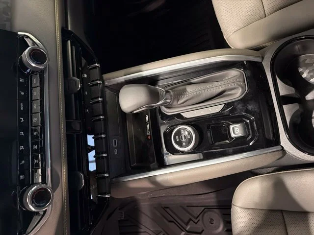 2026 Chevrolet Colorado ZR2 - Photo 14
