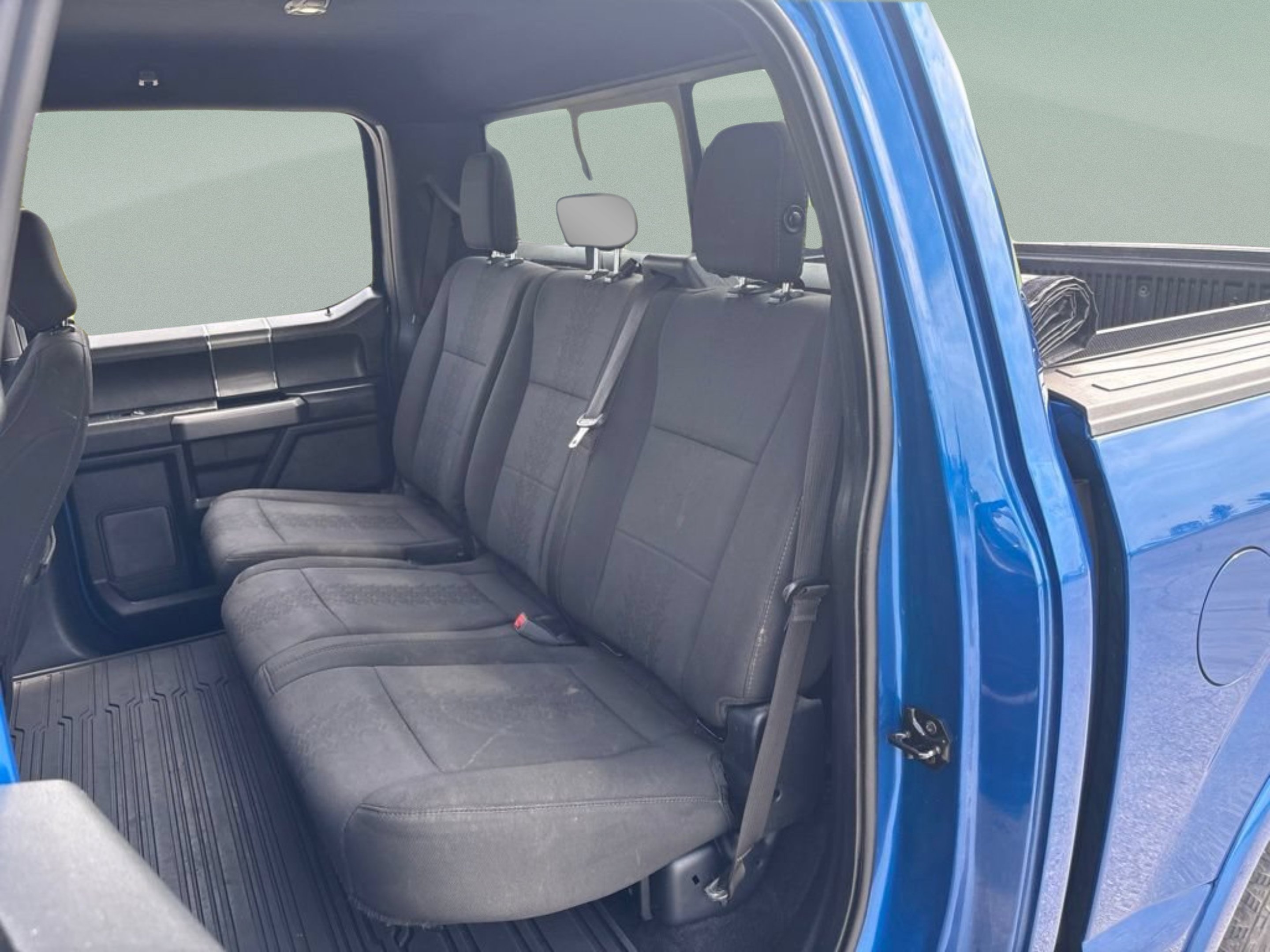 Used 2018 Lightning Blue Ford XLT image 25