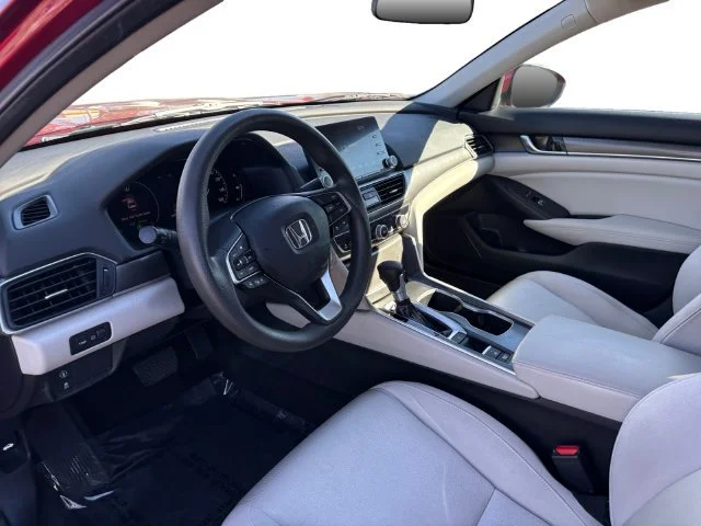 Used 2018 Red Honda LX 1.5T image 12