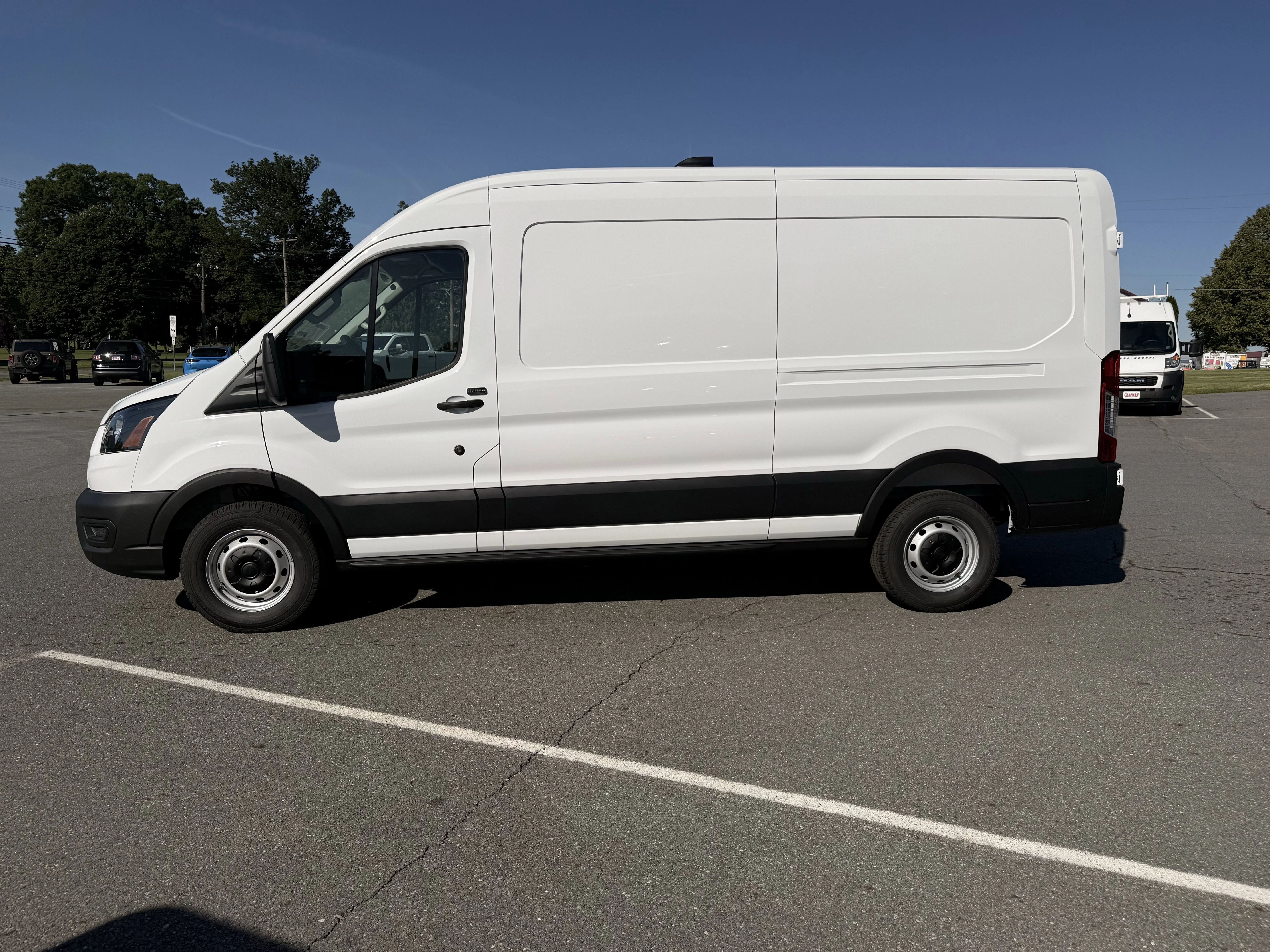 New 2026 Oxford White Ford Cargo Van image 4