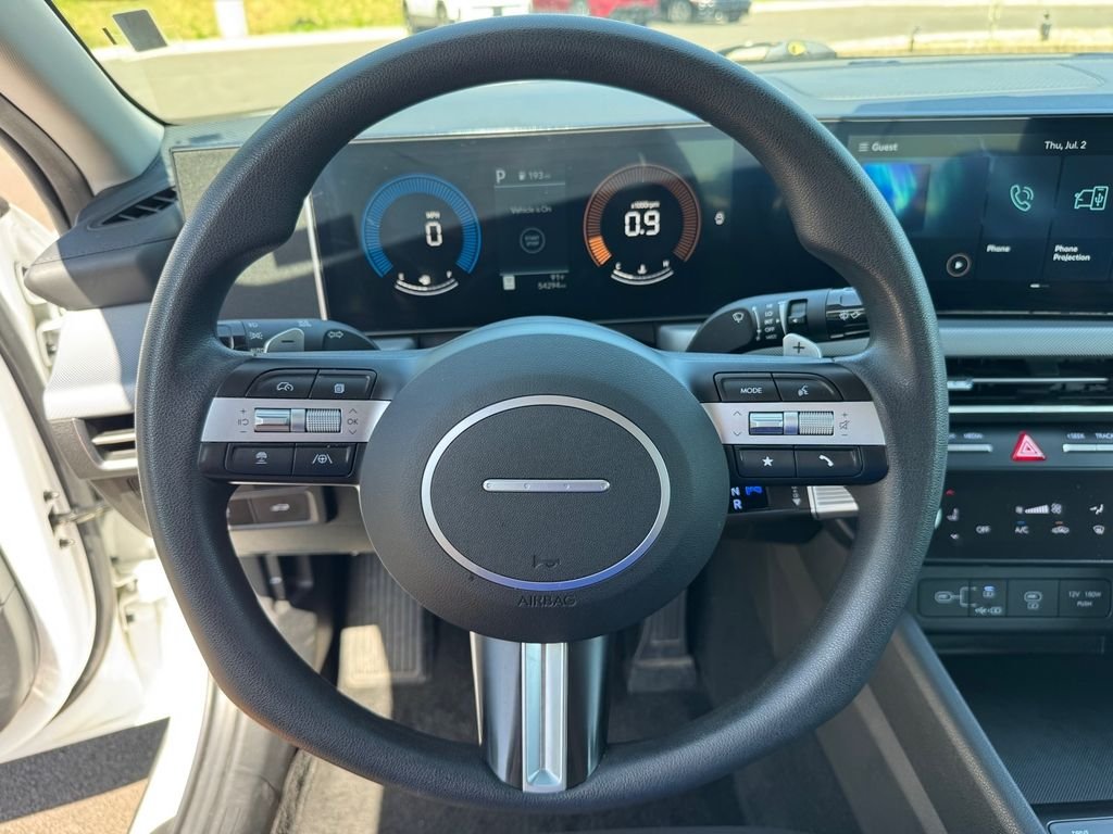 Used 2024 White Hyundai SEL image 25