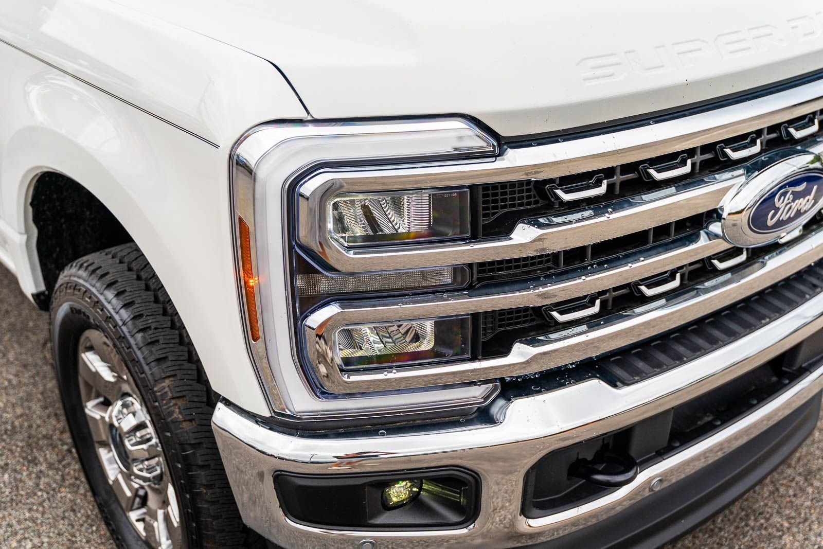 New 2026 Star White Metallic Tri-Coat Ford F-250® Lariat® image 10