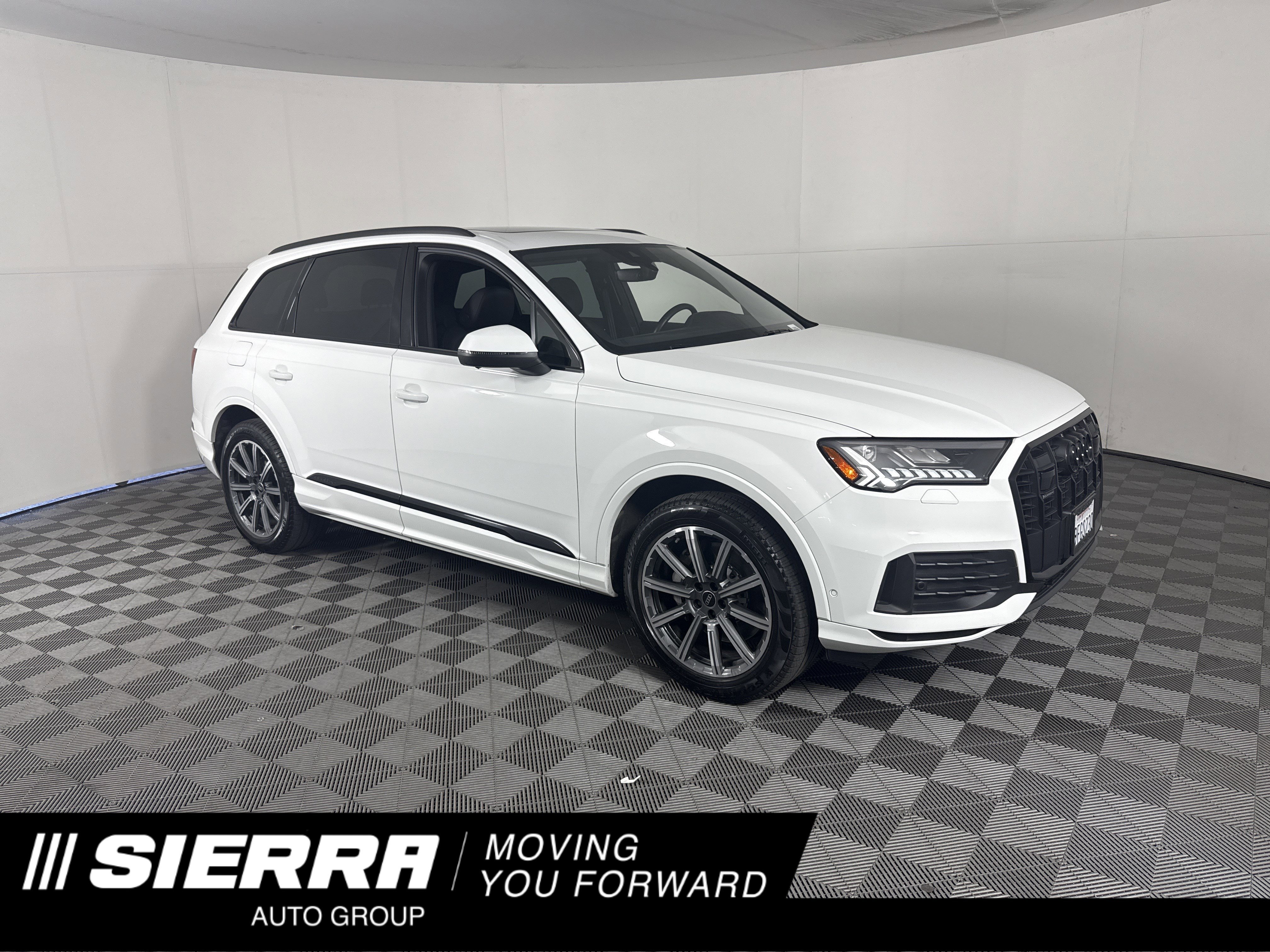 2023 Audi Q7 Premium Plus