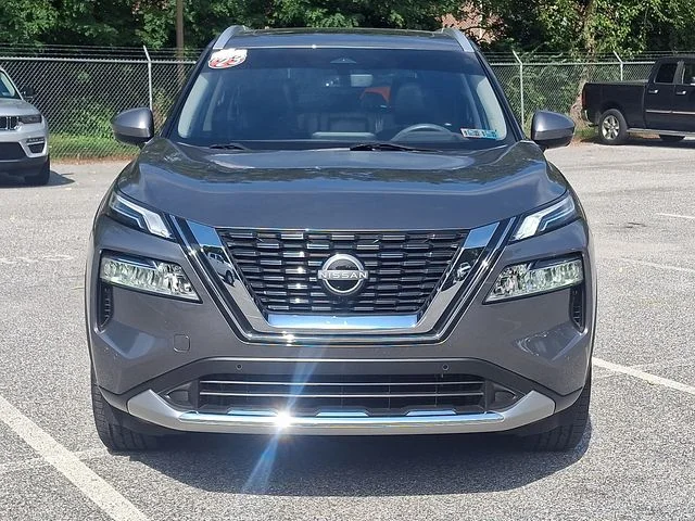 Used 2023 Gray Nissan Platinum image 7