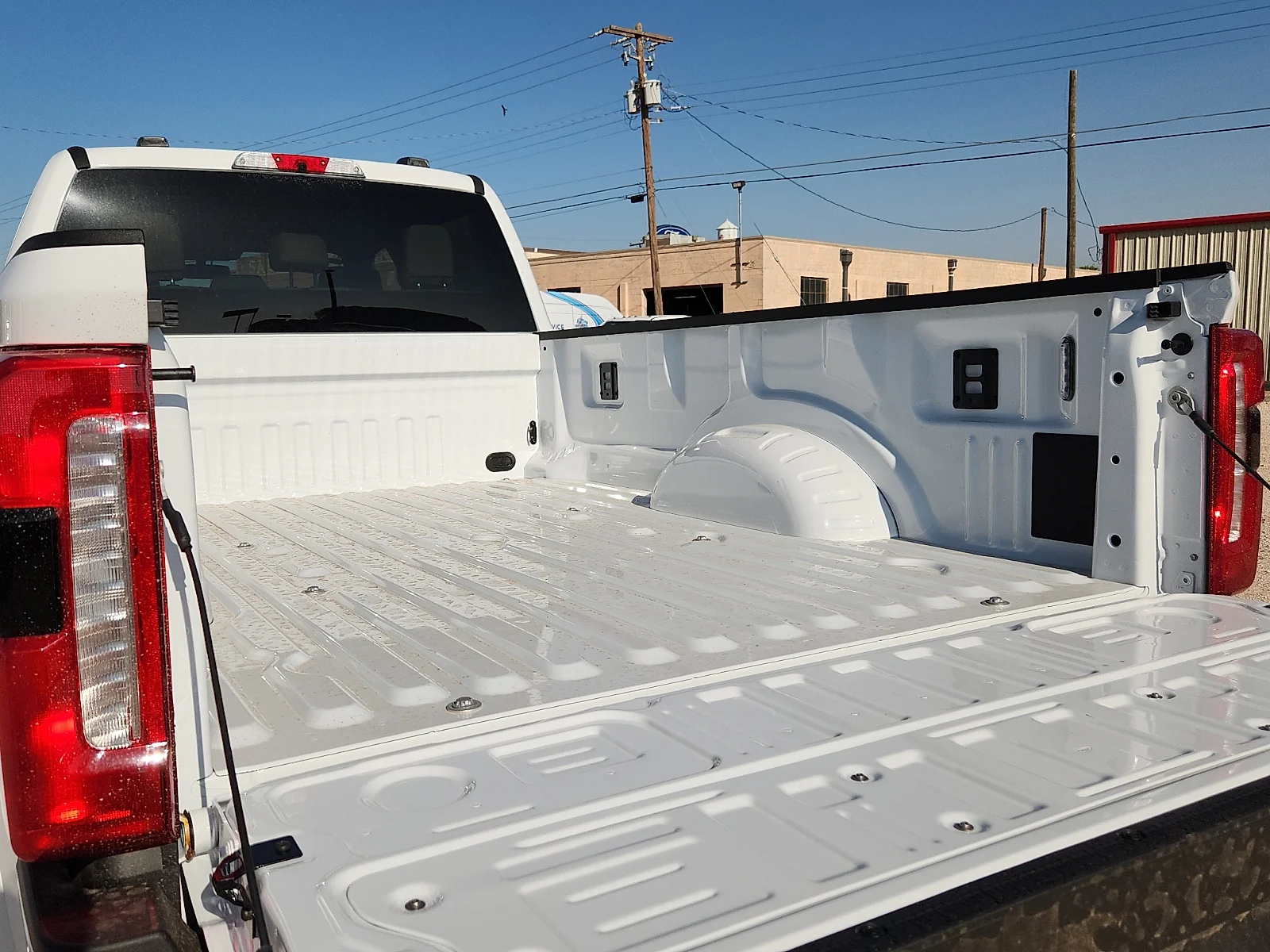 New 2026 Oxford White Ford Lariat image 12