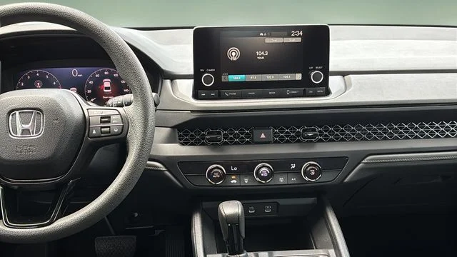 Used 2024  Honda LX image 11