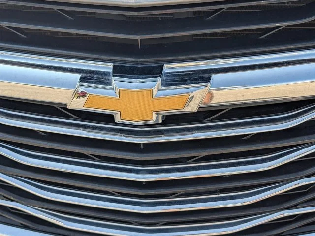Used 2024 Gray Chevrolet LT image 3