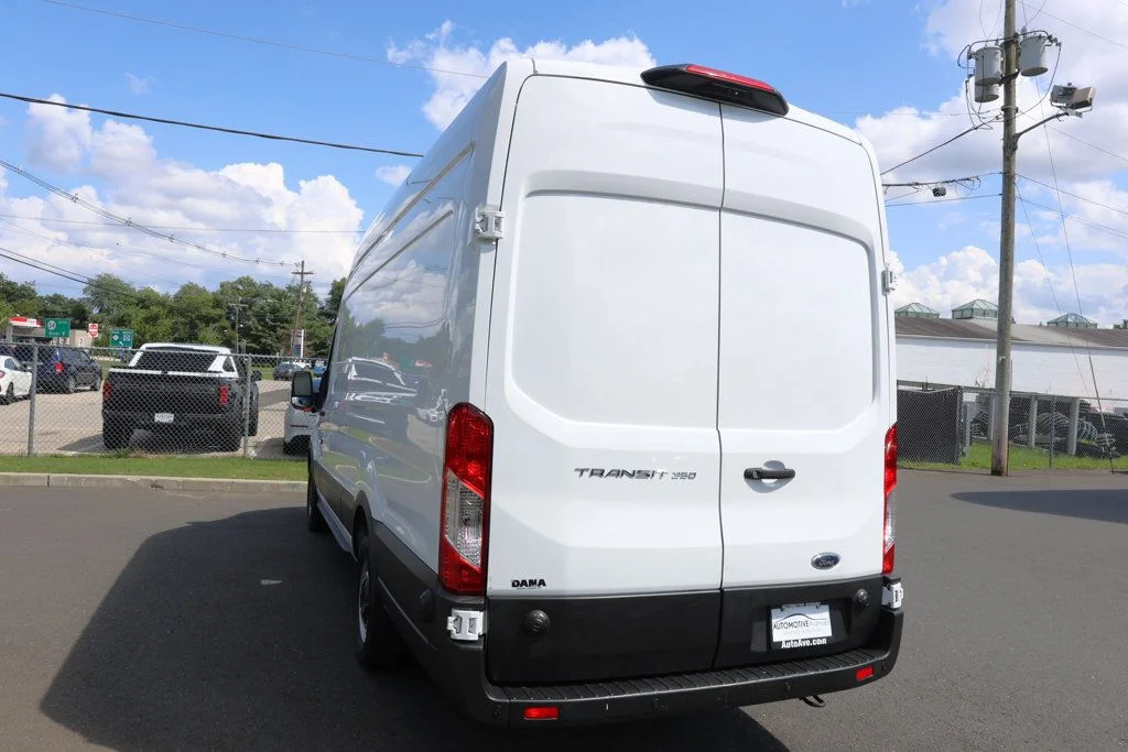 Used 2024 Oxford White Ford T-350 148