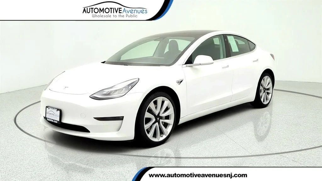 2020 Tesla Model 3's photo