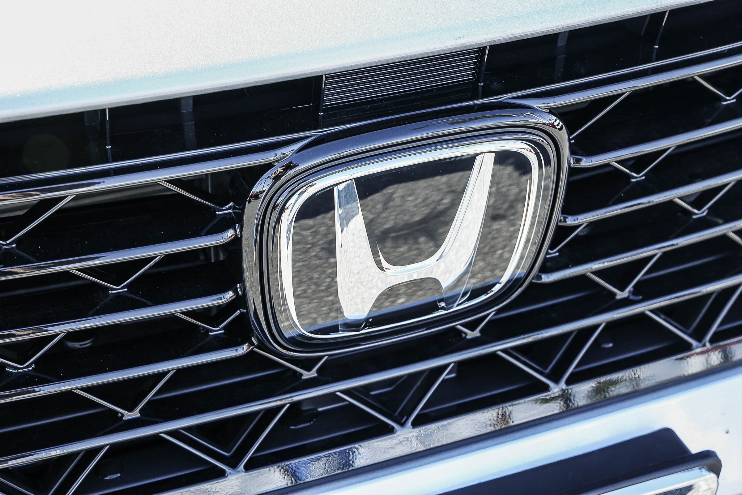 New 2026 Solar Silver Metallic Honda SE CVT image 12