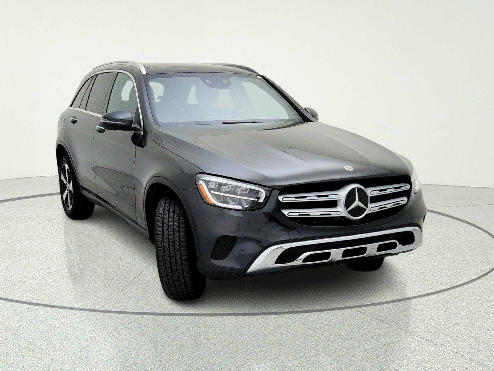 Certified Used 2021 Graphite Grey Metallic Mercedes-Benz GLC 300 image 4