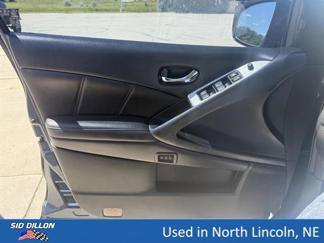 Used 2013 Graphite Blue Nissan SL image 17