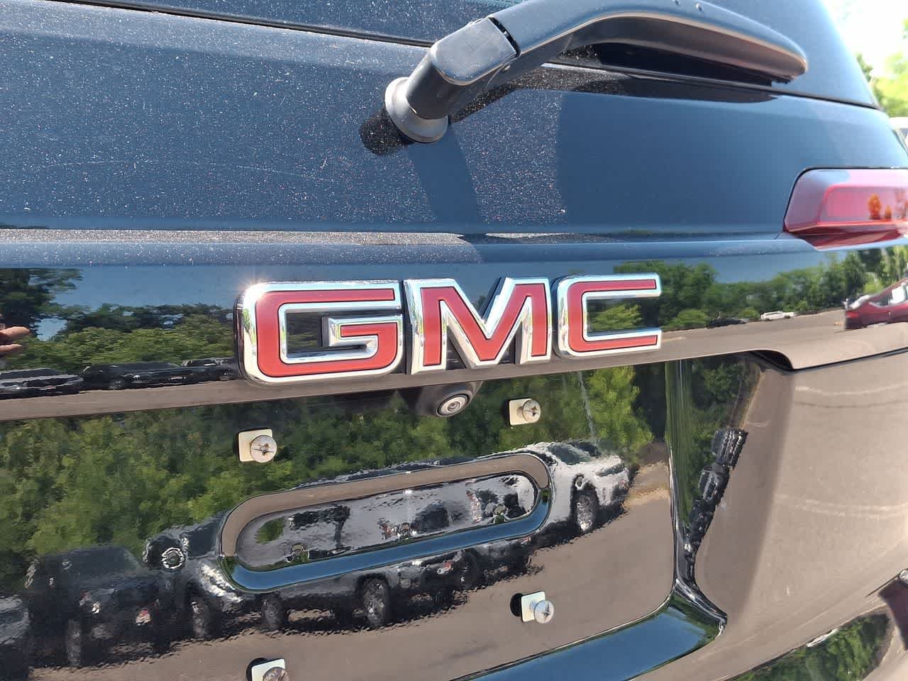Certified Used 2023 Ebony Twilight Metallic GMC SLE image 28