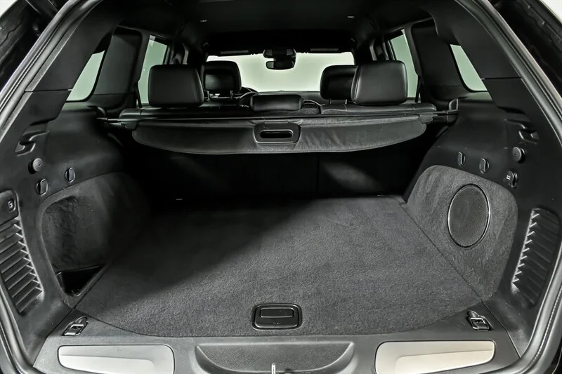 Used 2019  Jeep Trackhawk image 11