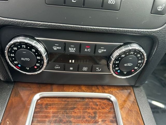 Used 2013 Black Mercedes-Benz GLK 350 image 20