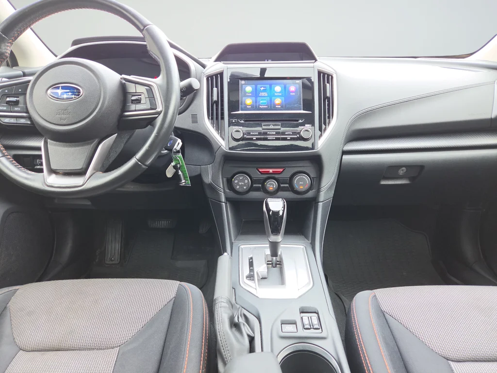 Used 2019 Silver Subaru 2.0i Premium image 17