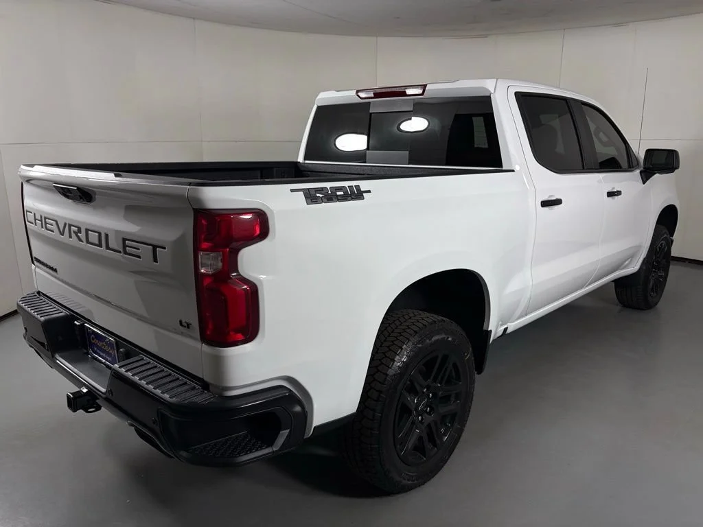 New 2026 Summit White Chevrolet LT Trail Boss image 13