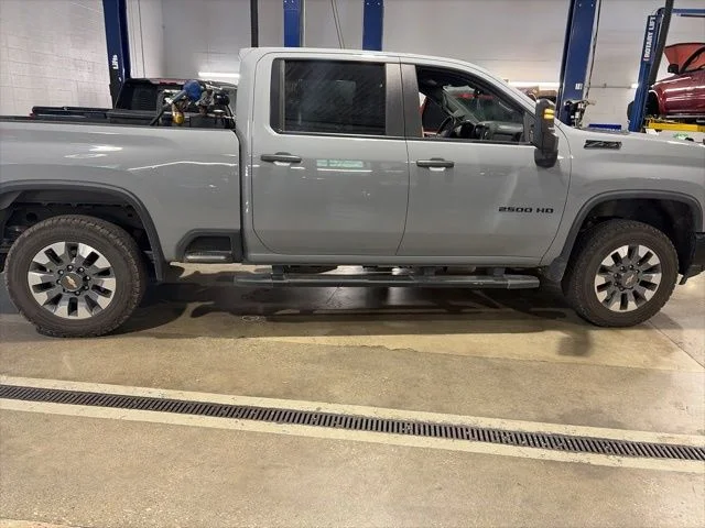 2024 Chevrolet Silverado HD Custom 4WD Crew Cab Standard Box's photo